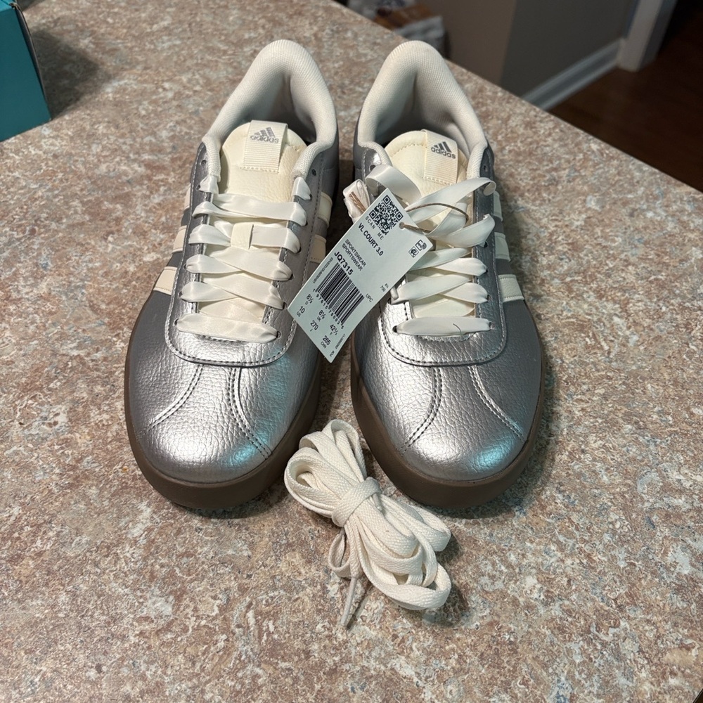 WOMEN'S ADIDAS VL COURT 3.0 SNEAKERS